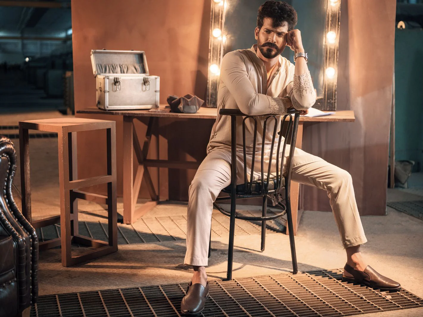 BEIGE VISCOSE KURTA TROUSERS | AL-KT-US-2692/AM-994C - Image 3