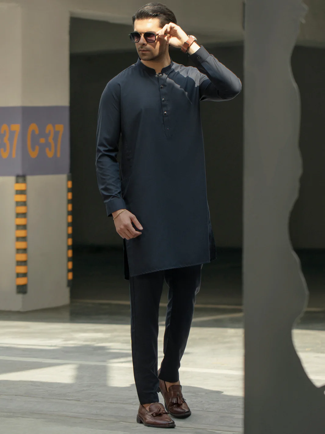 BLACK VISCOSE KURTA TROUSERS | AL-KT-US-2942/AM-6056D - Image 4