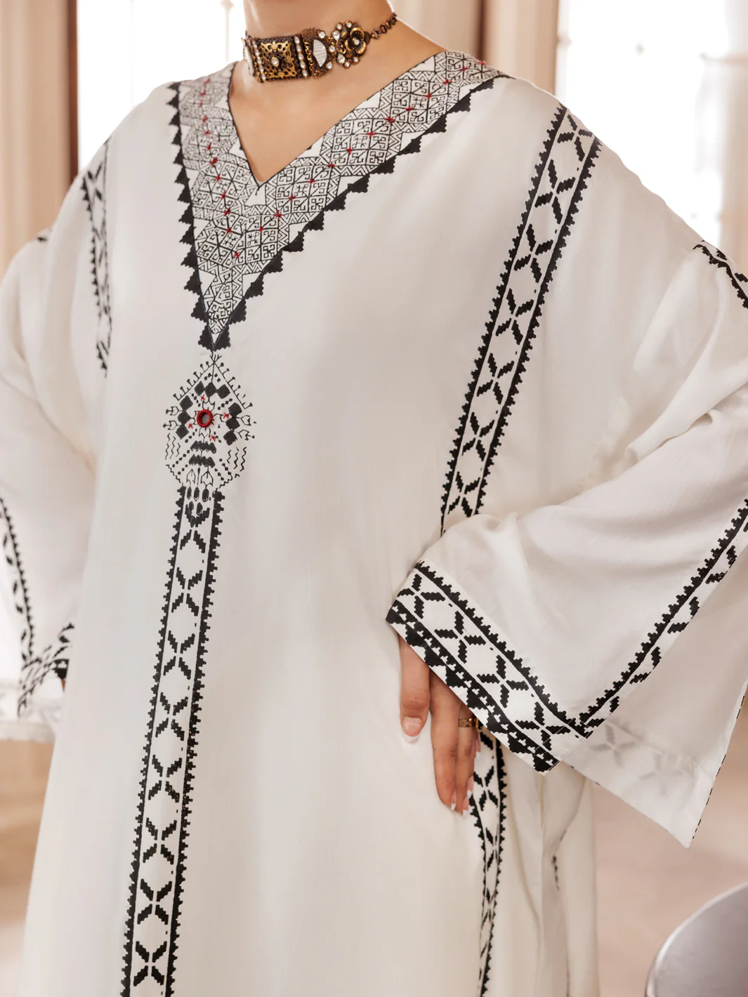 WHITE MAPLE SILK KURTI | AL-LK-1003/FB-1003A - Image 3