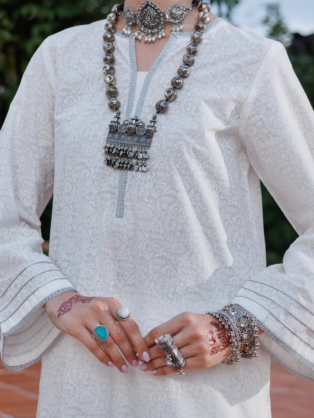 WHITE LAWN KURTI | AL-LK-1030/FB-1030A - Image 4