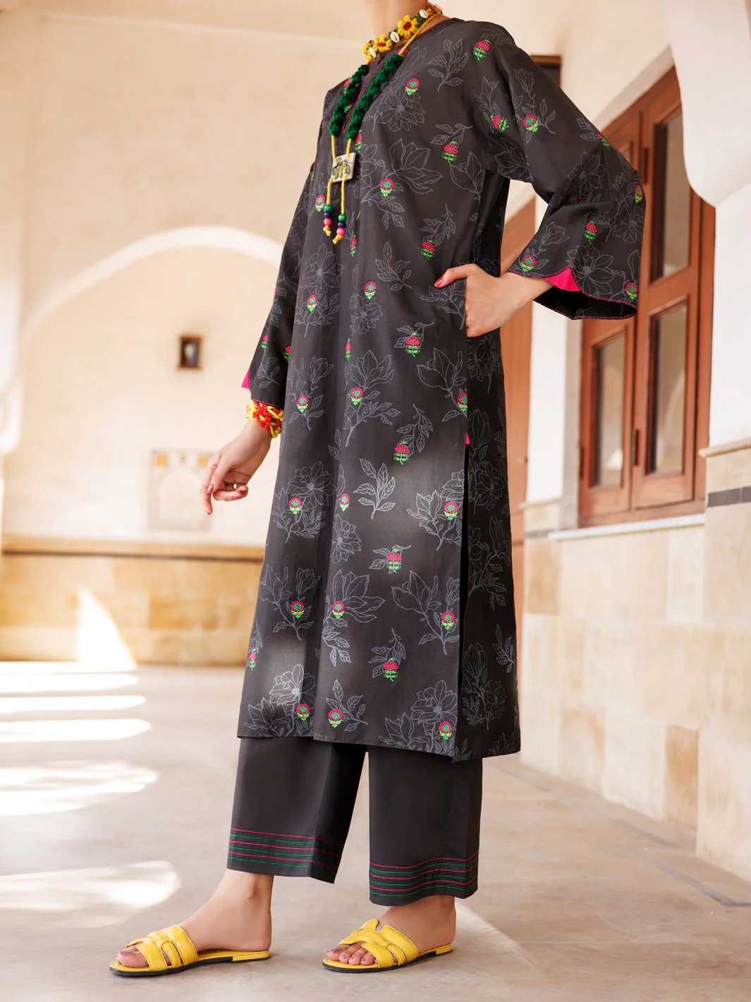 CHARCOAL CAMBRIC KURTI | AL-LK-969/FB-969A - Image 4