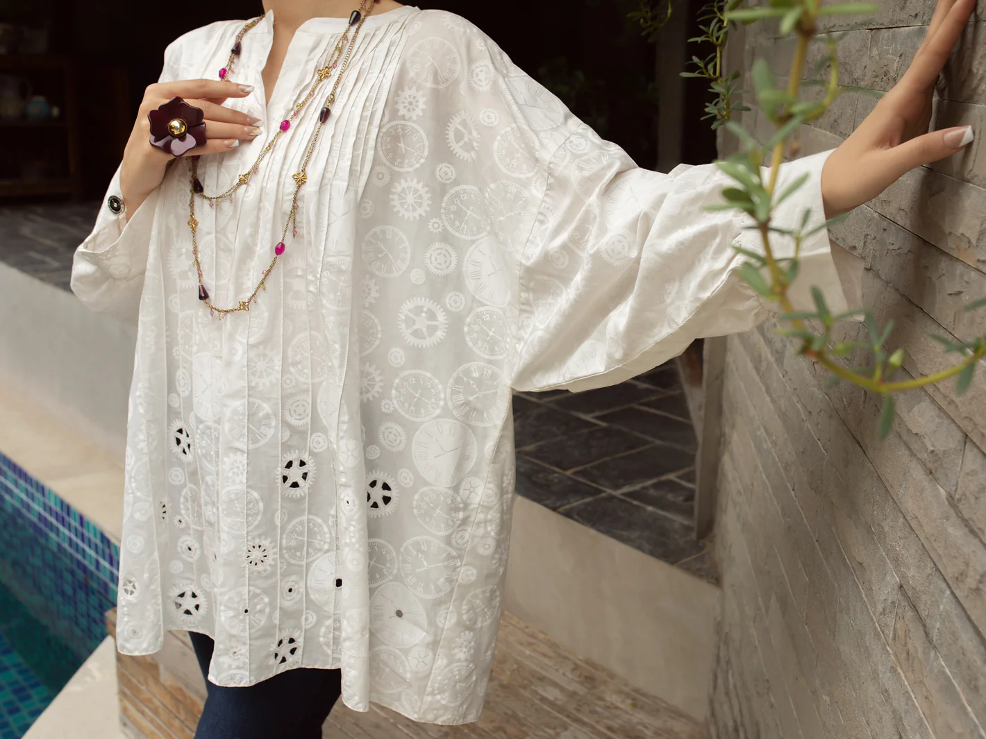 WHITE LAWN KURTI | AL-LK-US-839/FB-839A - Image 9
