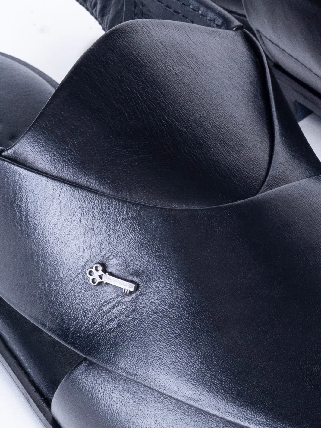 BLACK LEATHER PESHAWARI SANDALS | AL-MFW-HC-US-156 - Image 2