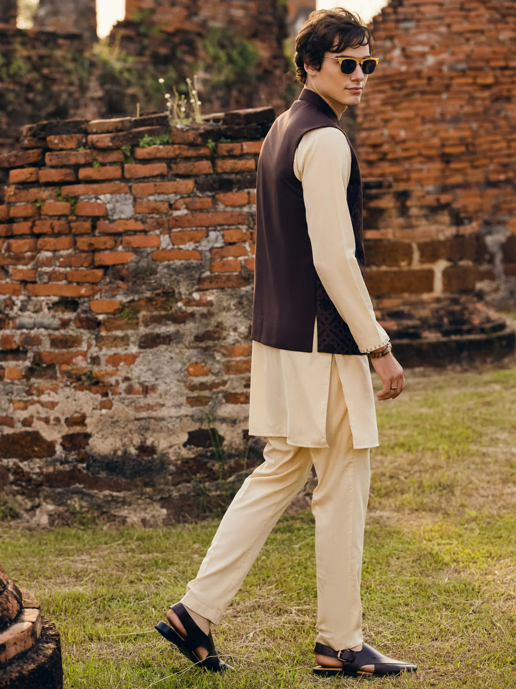 DARK BROWN BLENDED WAISTCOAT | AL-WC-US-487/AM-6144E - Image 3