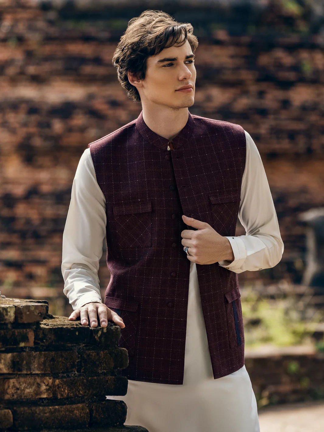 MAROON BLENDED WAISTCOAT | AL-WC-US-489/JJ-8100B - Image 2