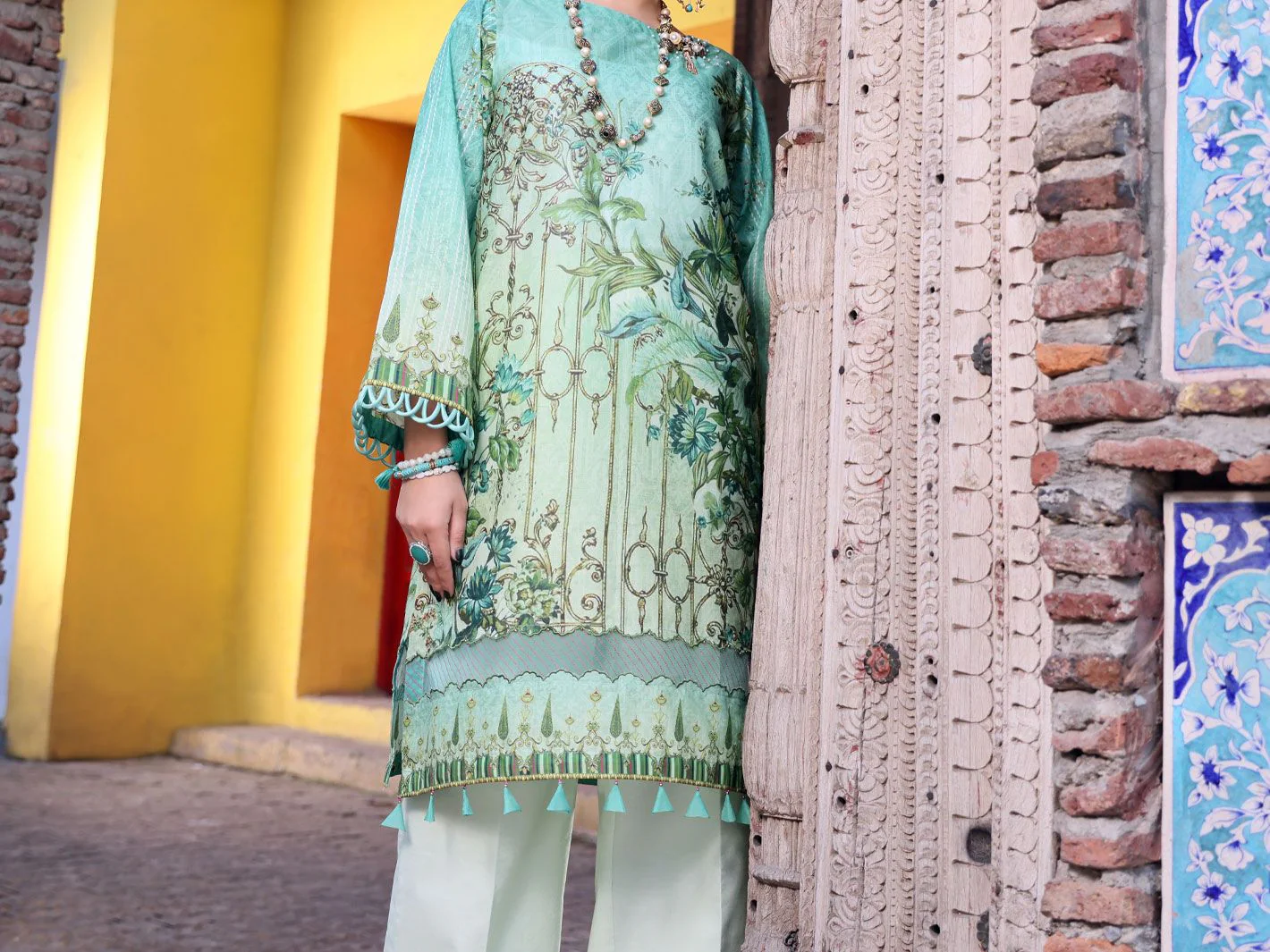 SEA GREEN LAWN 2PC UNSTITCHED | ALP-2PS-US-1102 V-2 2021 - Image 2
