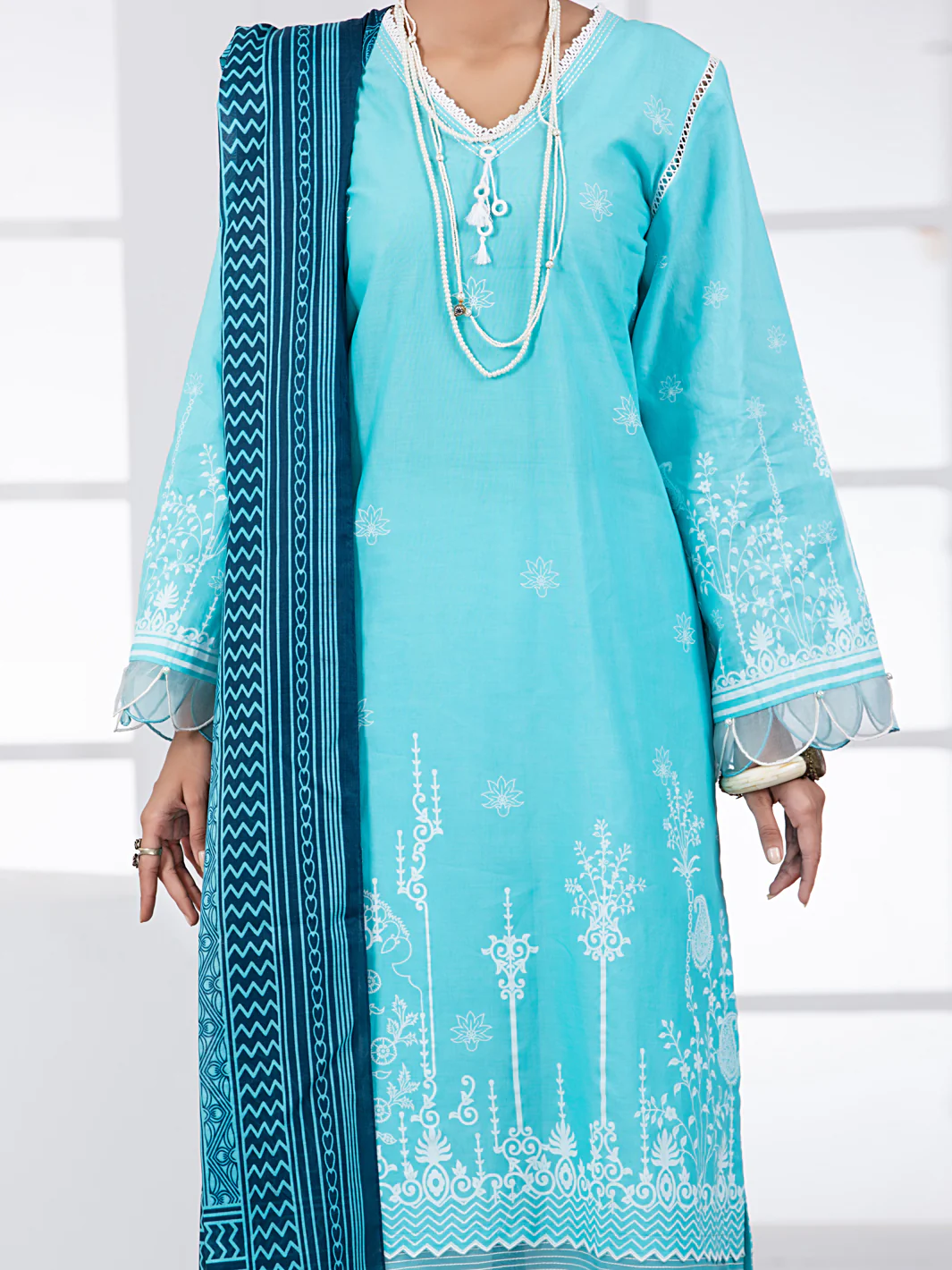 FEROZI LAWN 2PC UNSTITCHED | ALP-2PS-US-1451A FB-1451A - Image 5