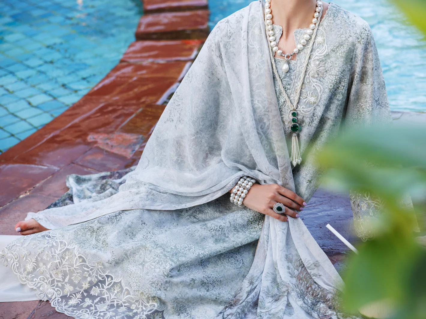 BEIGE LAWN 3PC STITCHED | ALP-3PS-1990/S FB-1990A - Image 4