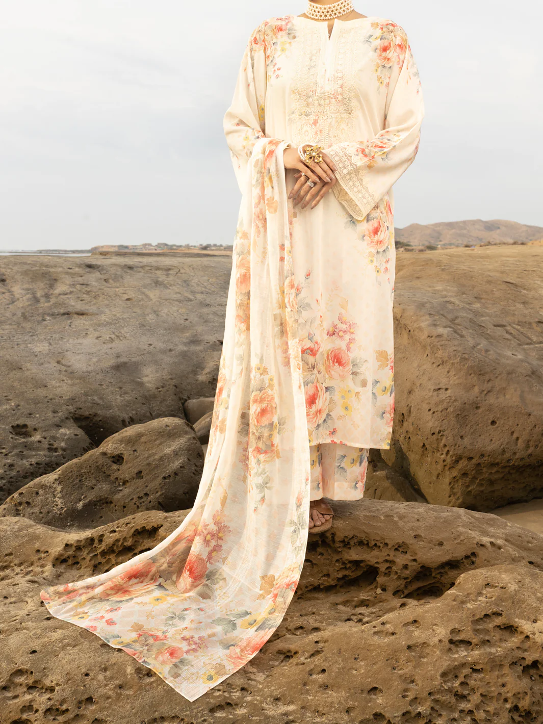 CREAM LAWN 3PC UNSTITCHED | ALP-3PS-2219 FB-2219A
