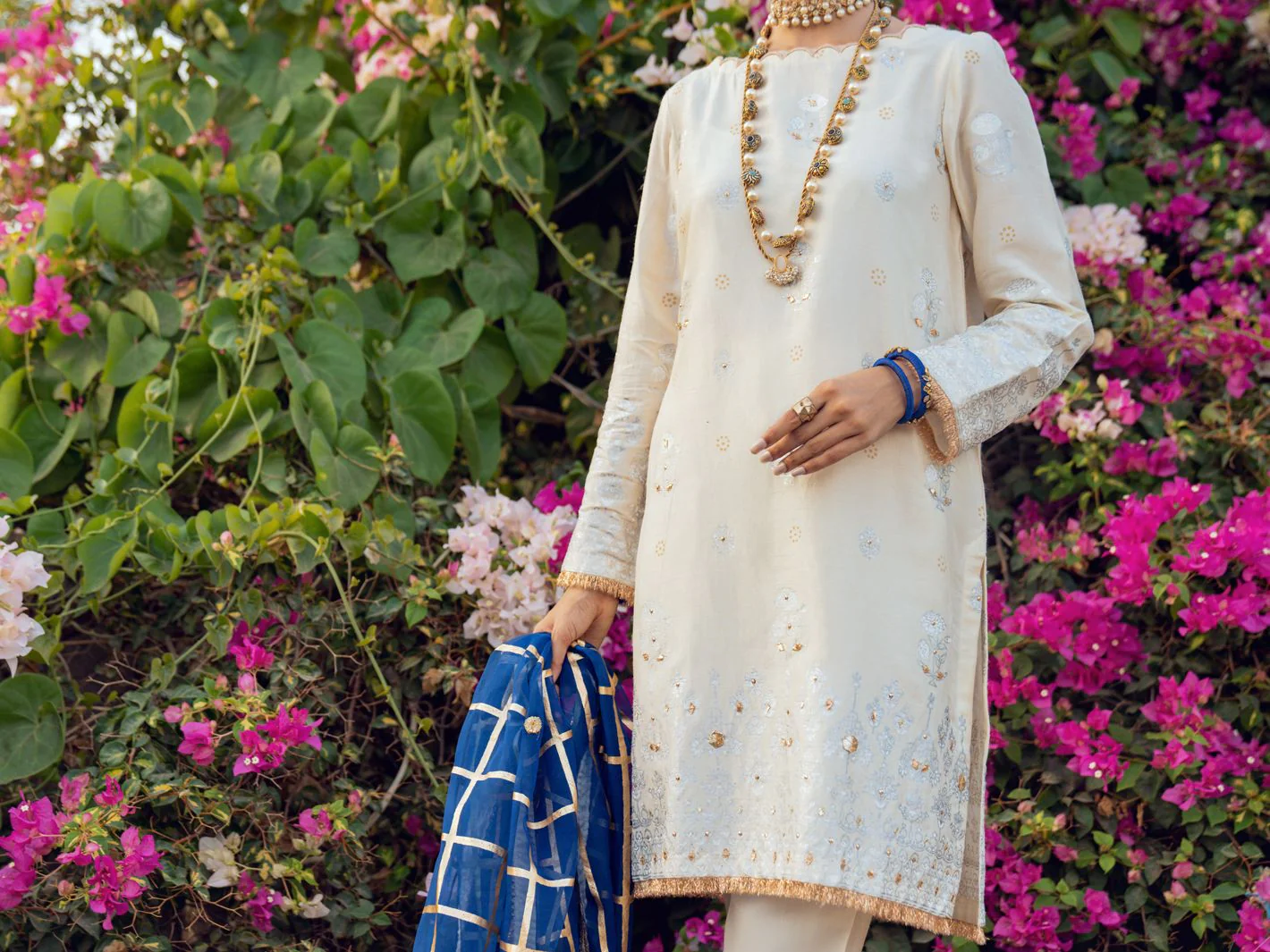 OFF WHITE SILK 3PC UNSTITCHED | ALP-3PS-US-1193 AM-2395A - Image 3