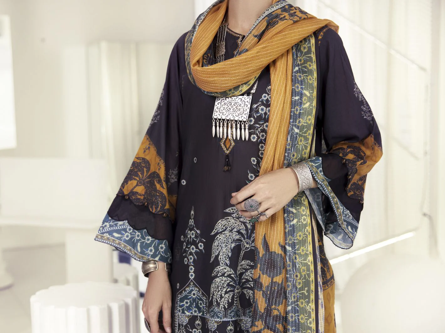 DOVE GREY LAWN 3PC STITCHED | ALP-3PS-US-1236/S FB-1236A - Image 5