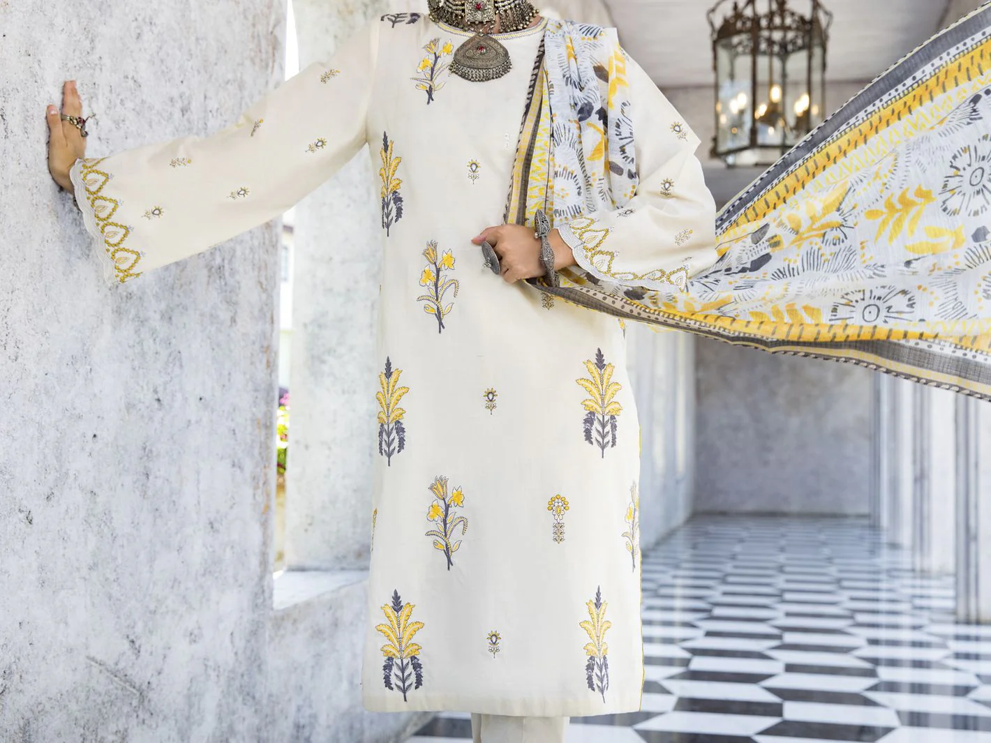 OFF WHITE JACQUARD 3PC STITCHED | ALP-3PS-US-1259/S FB-1259A - Image 5
