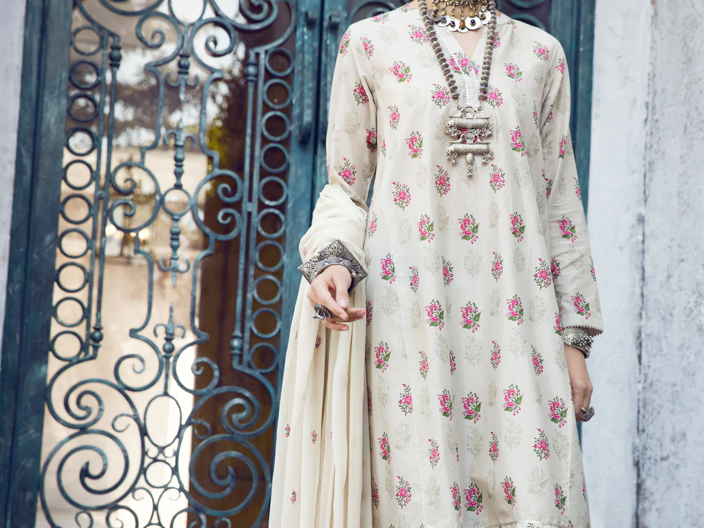 BEIGE LAWN 3PC STITCHED | ALP-3PS-US-1297/S FB-1297A - Image 3