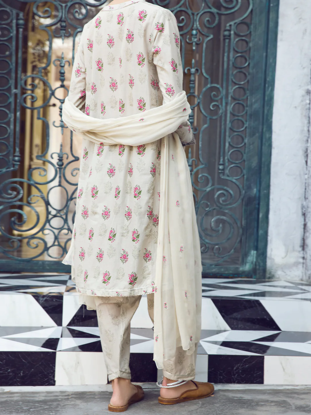 BEIGE LAWN 3PC STITCHED | ALP-3PS-US-1297/S FB-1297A - Image 4