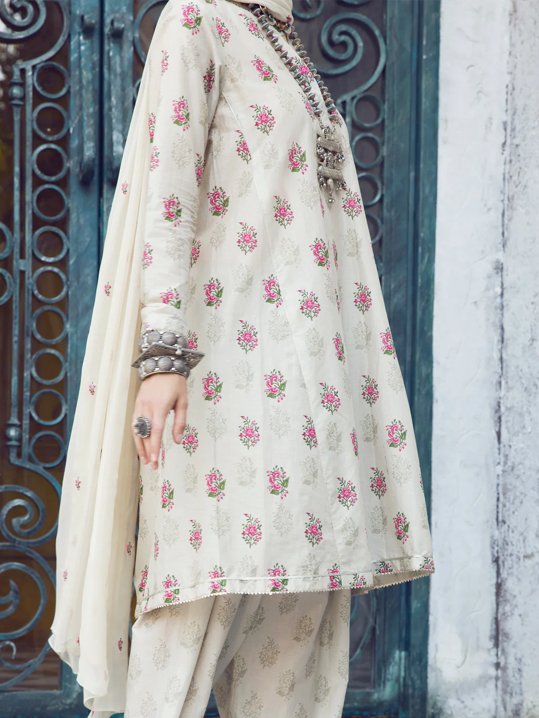 BEIGE LAWN 3PC STITCHED | ALP-3PS-US-1297/S FB-1297A - Image 6