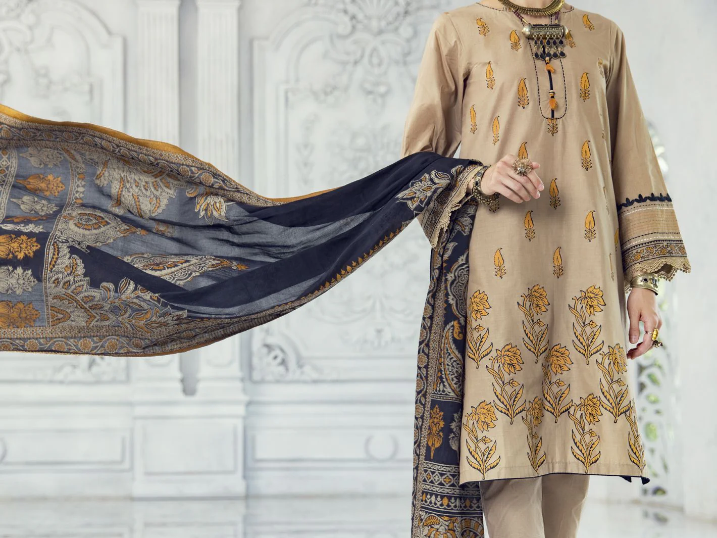 BLACK GRAPE LAWN 3PC UNSTITCHED | ALP-3PS-US-1306 FB-1306A - Image 6