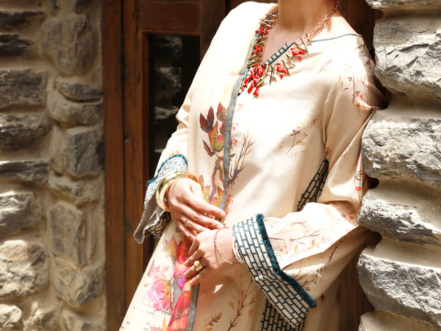 BEIGE LAWN 3PC STITCHED | ALP-3PS-US-1378/S FB-1378A - Image 5