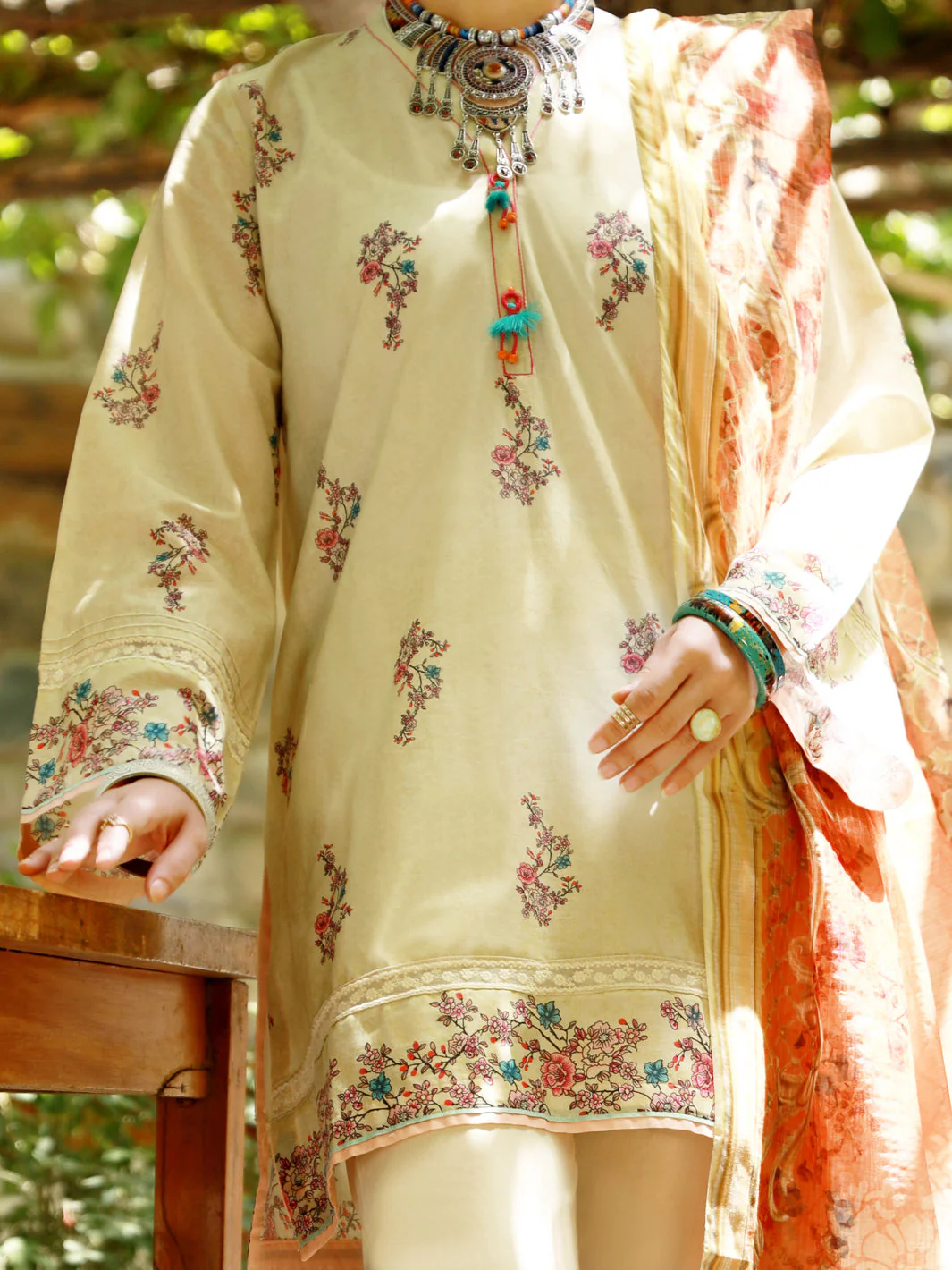 BEIGE LAWN 3PC STITCHED | ALP-3PS-US-1380/S FB-1380A - Image 4