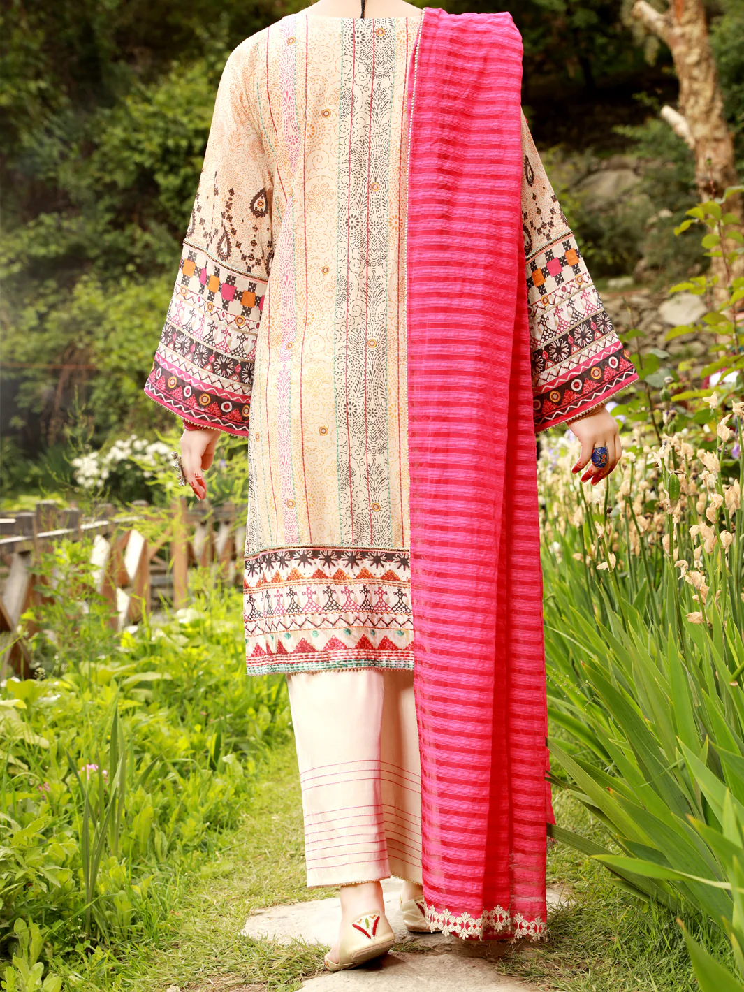 OFF WHITE LAWN 3PC STITCHED | ALP-3PS-US-1387/S FB-1387A - Image 2