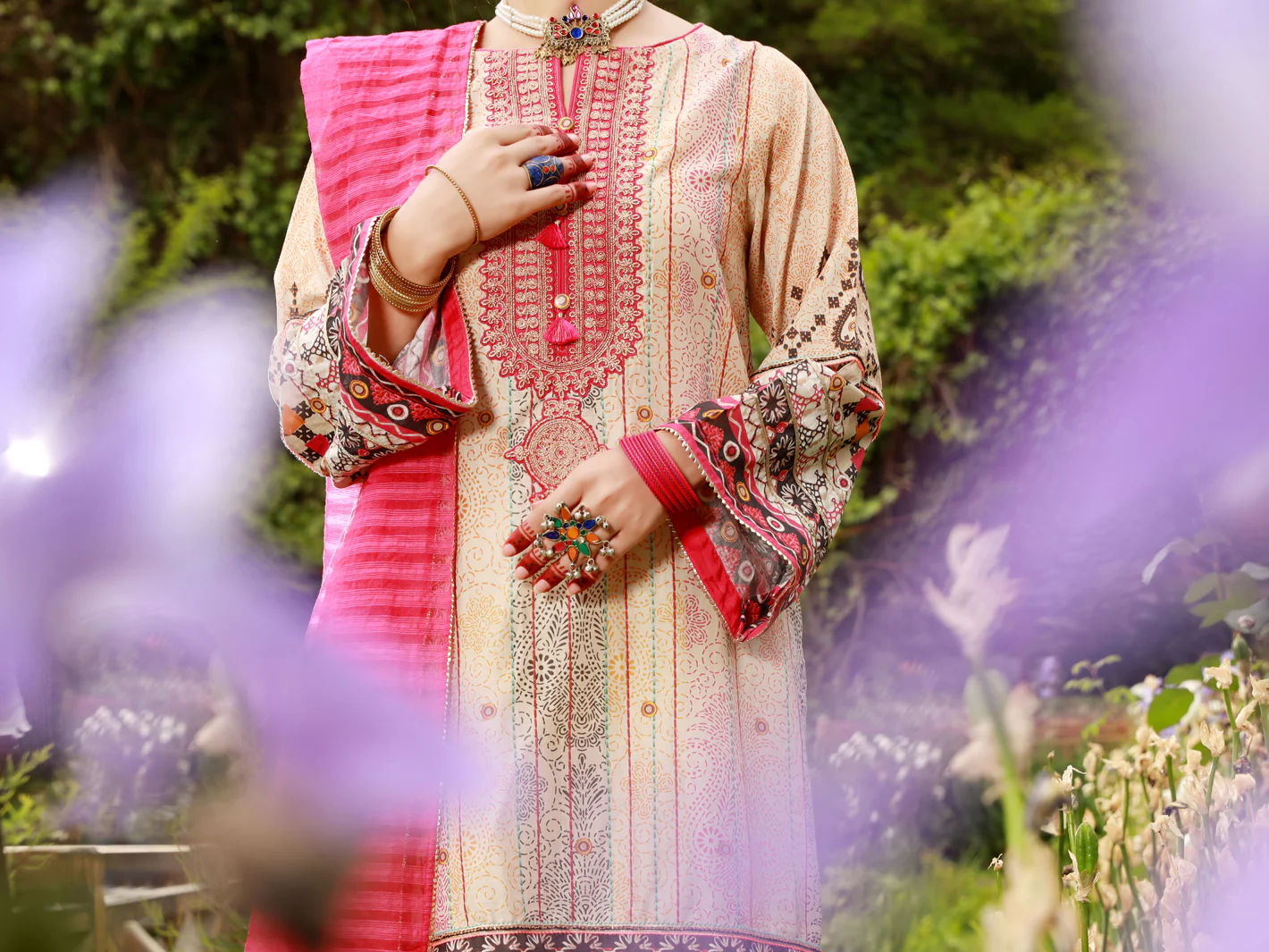 OFF WHITE LAWN 3PC STITCHED | ALP-3PS-US-1387/S FB-1387A - Image 3