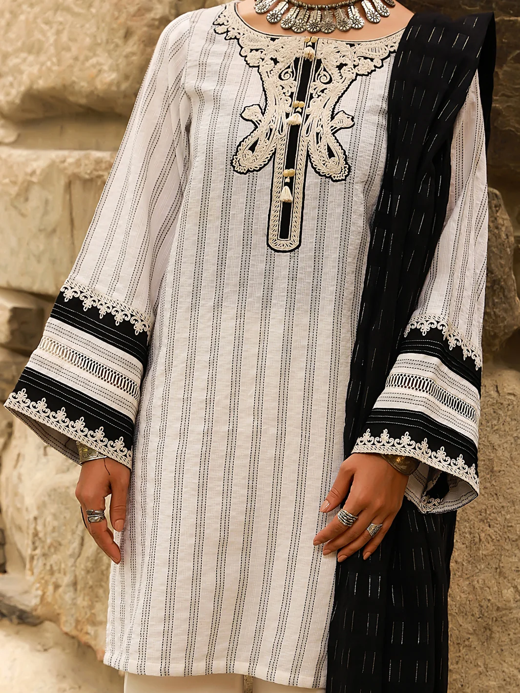 WHITE JACQUARD 3PC STITCHED | ALP-3PS-US-1413/S AM-2627A - Image 4