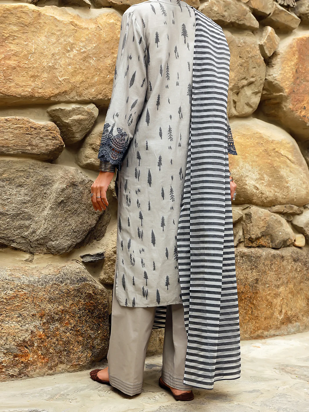 GREY DYED 3PC STITCHED | ALP-3PS-US-1414/S FB-1414A - Image 2