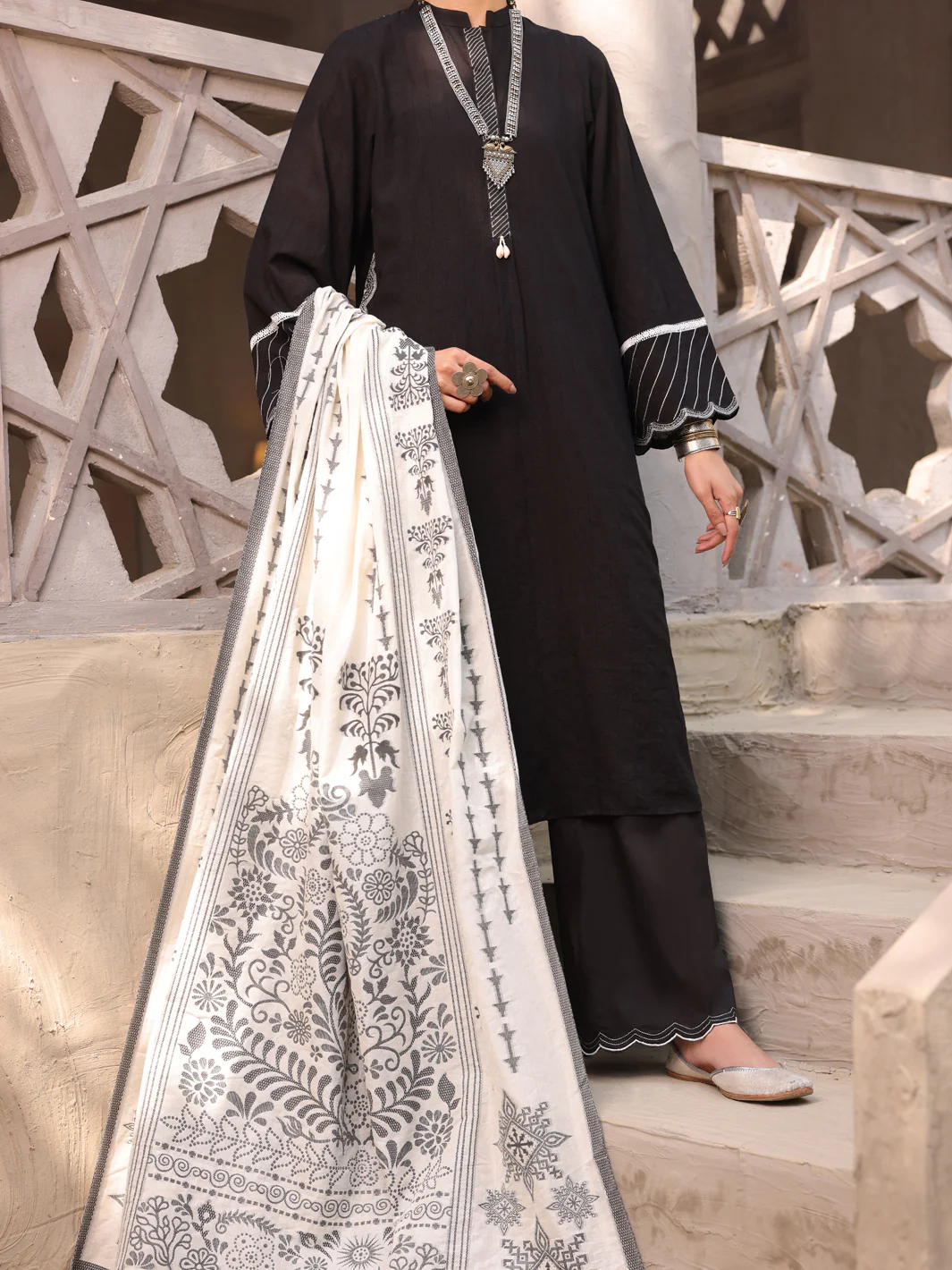 BLACK LINO KARA 3PC UNSTITCHED | ALP-3PS-US-1629 FB-1629A - Image 3