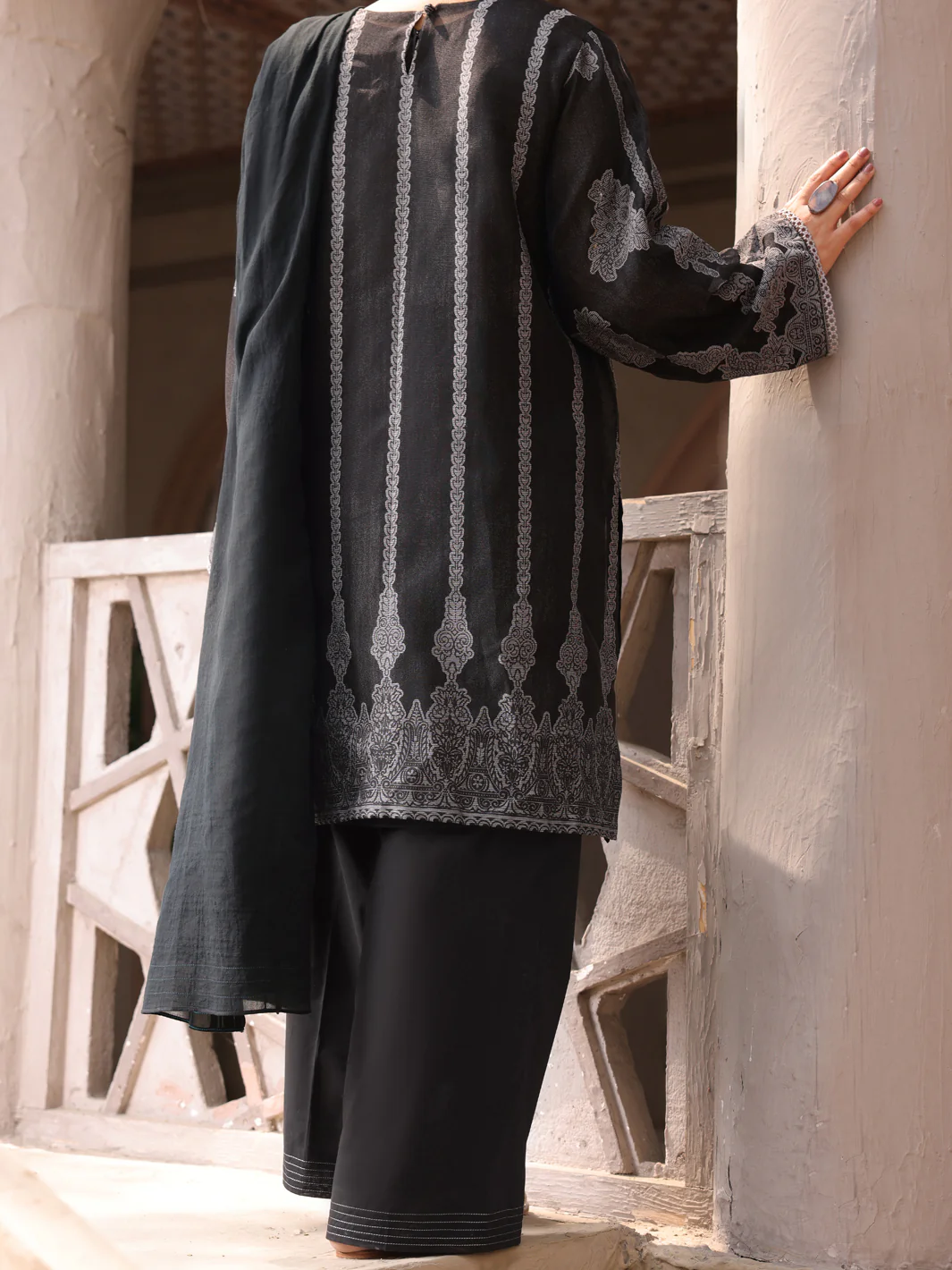 BLACK KHADDI 3PC UNSTITCHED | ALP-3PS-US-1630 FB-1636A - Image 2