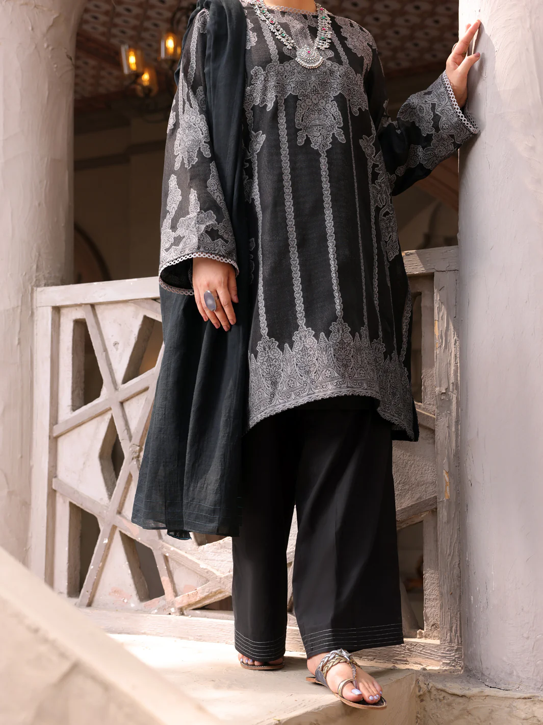 BLACK KHADDI 3PC UNSTITCHED | ALP-3PS-US-1630 FB-1636A - Image 4