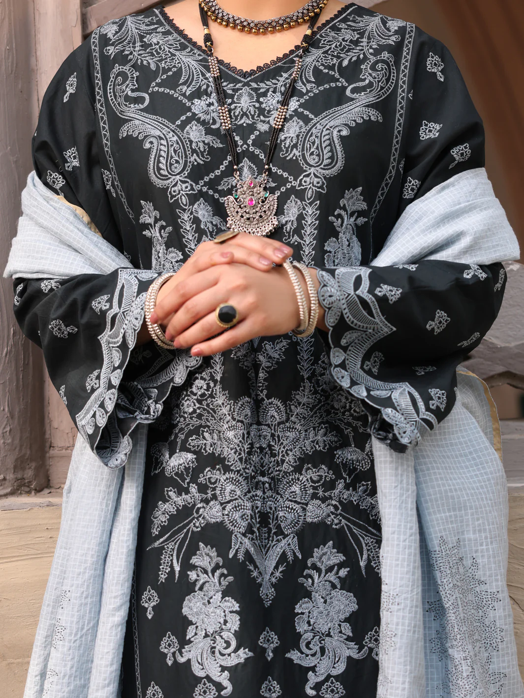 BLACK CAMBRIC 3PC UNSTITCHED | ALP-3PS-US-1631 FB-1631A - Image 3