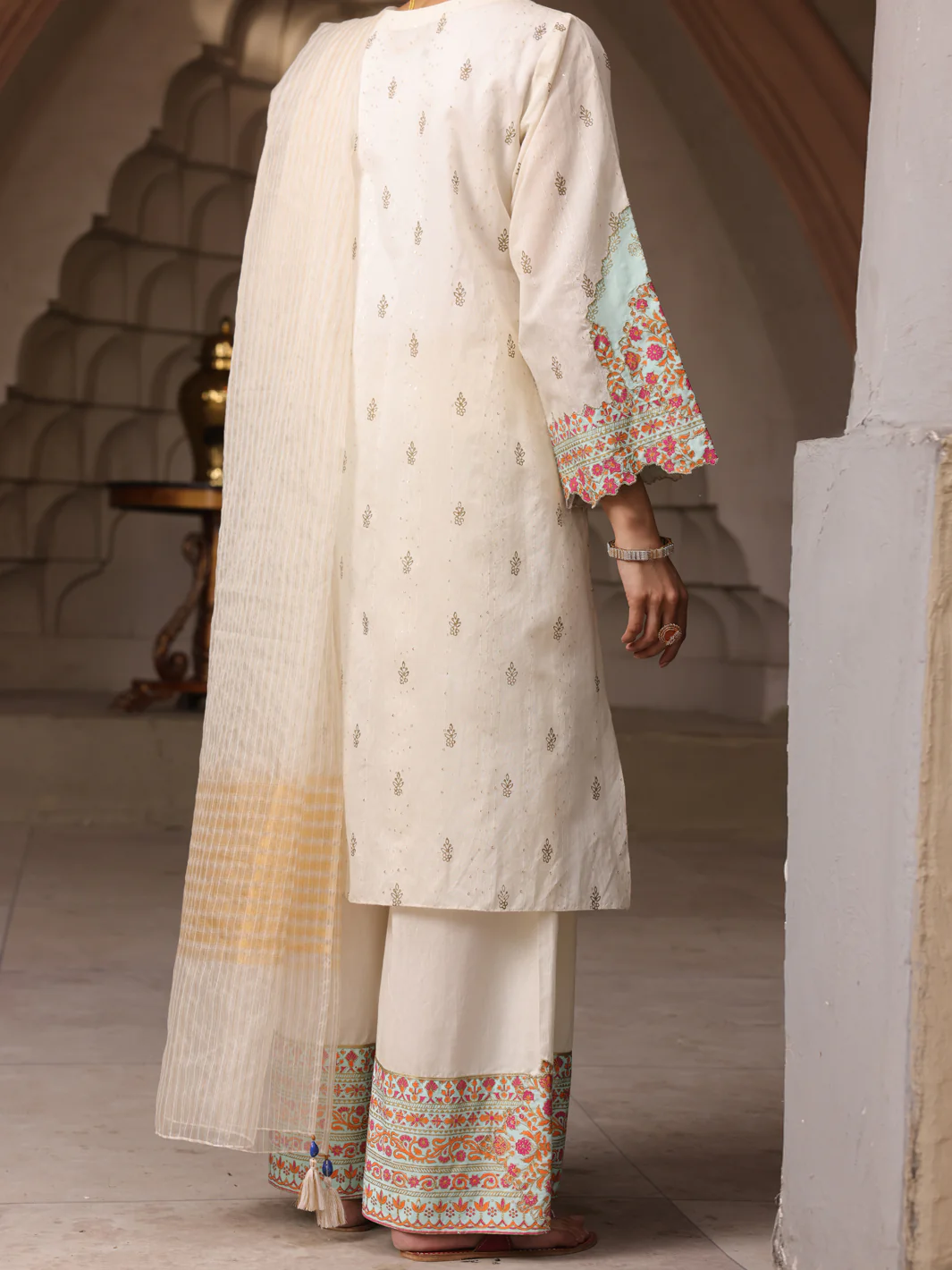 OFF WHITE DYED SEQUENCE 3PC STITCHED | ALP-3PS-US-1644/S FB-1644A - Image 2