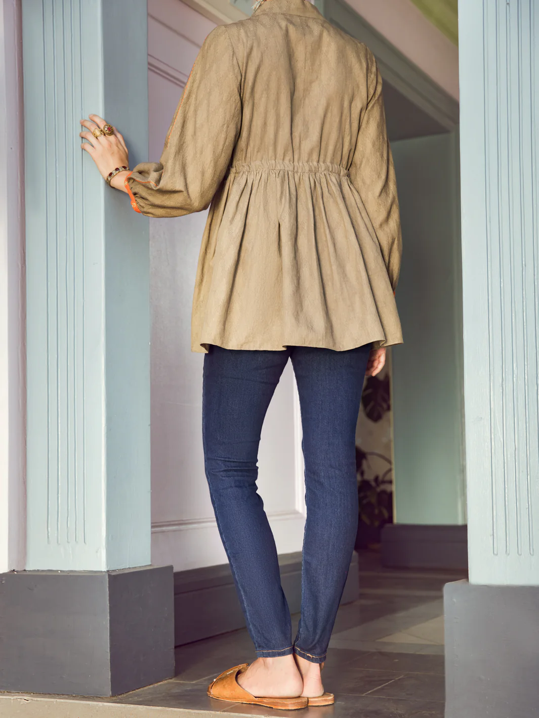 ARMY GREEN DOBBY NET KURTI | ALP-LK-US-1365/AM-2542A - Image 2