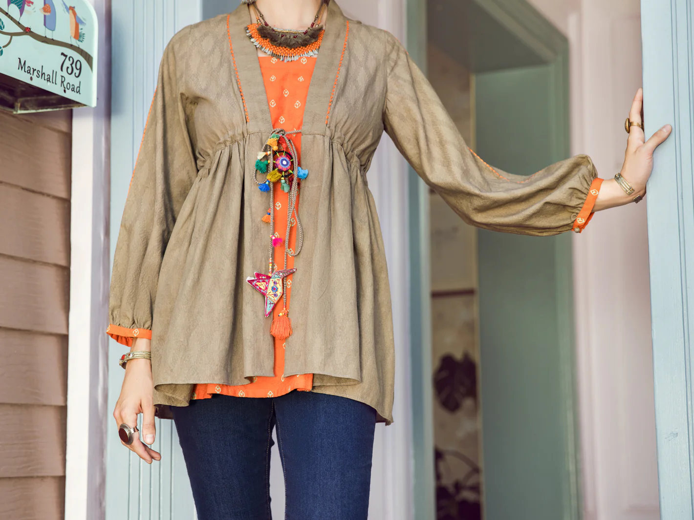 ARMY GREEN DOBBY NET KURTI | ALP-LK-US-1365/AM-2542A - Image 3