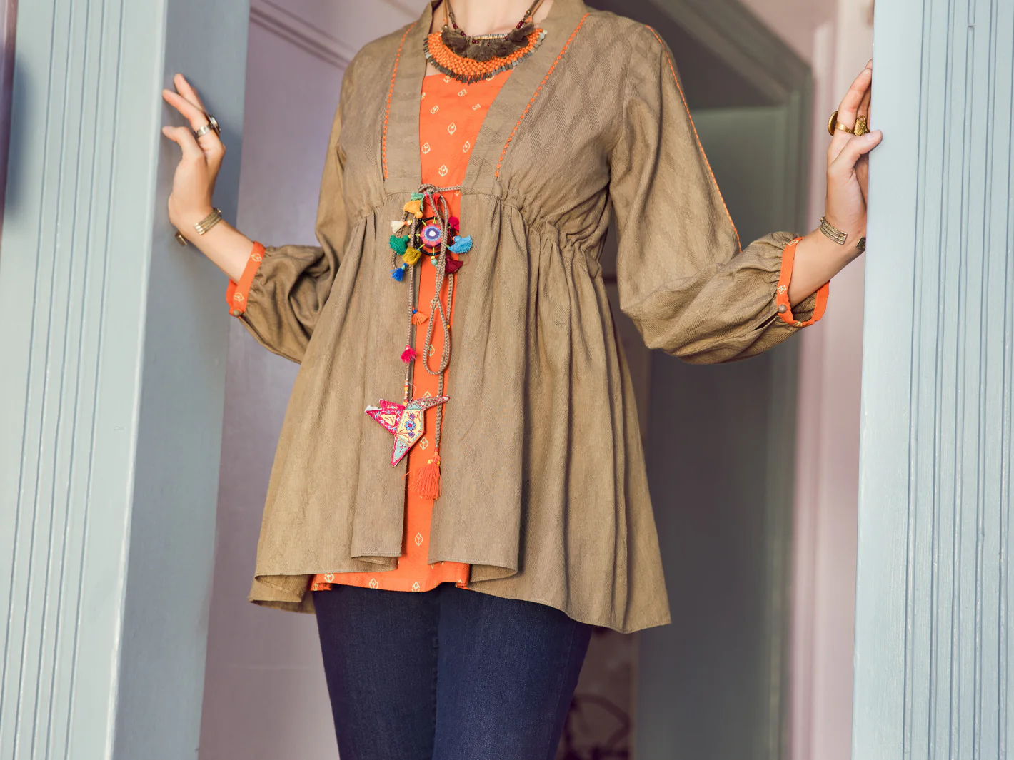 ARMY GREEN DOBBY NET KURTI | ALP-LK-US-1365/AM-2542A - Image 4