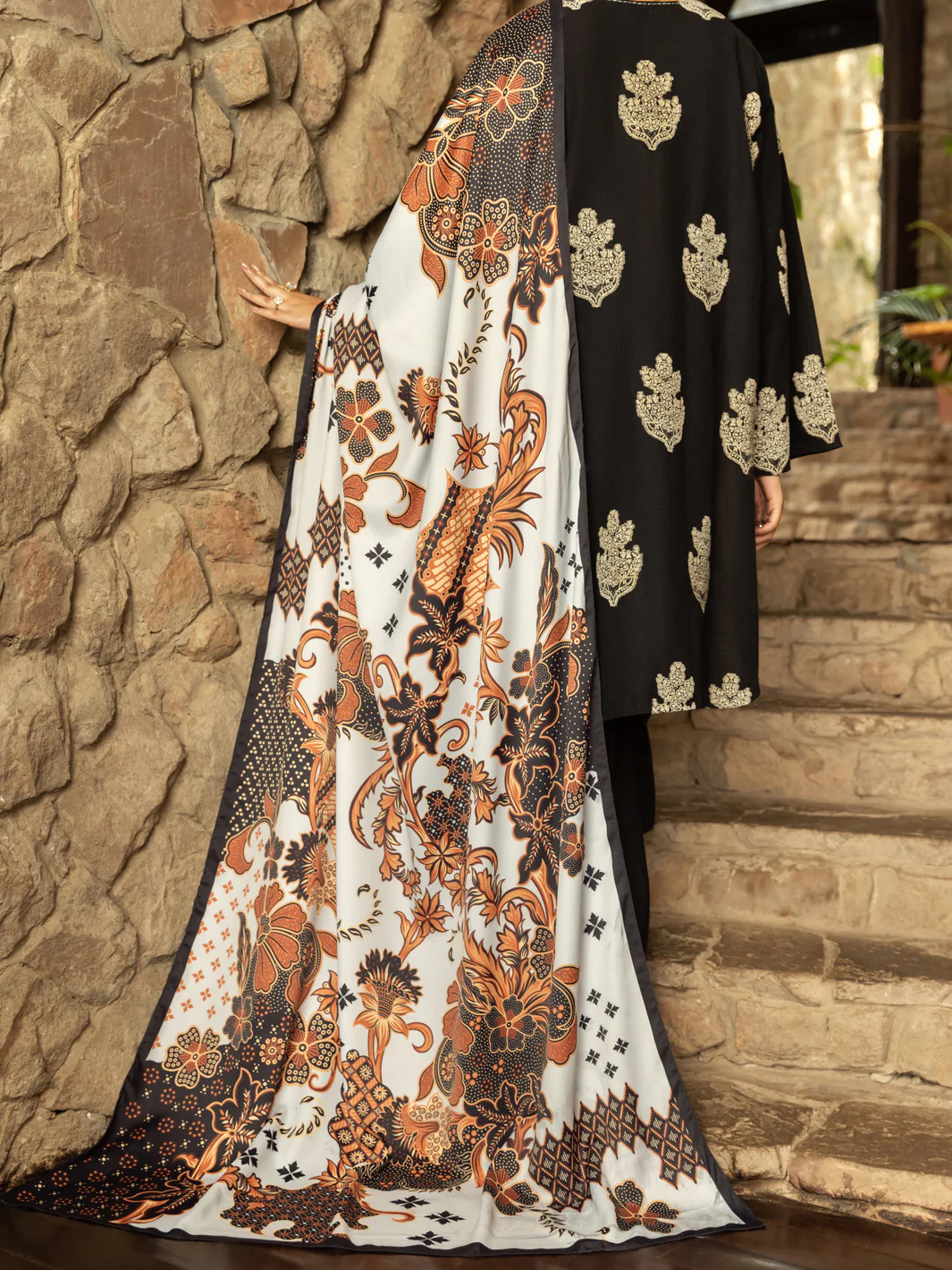 BLACK YARN DYED 3PC UNSTITCHED | AWP-3PS-US-540 FB-540A - Image 2