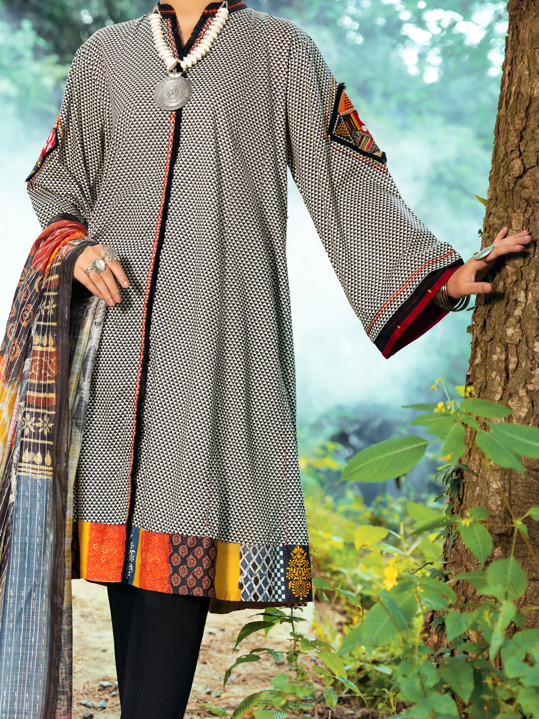BLACK CAMBRIC 3PC UNSTITCHED | AWP-3PS-US-545 FB-1637A - Image 3