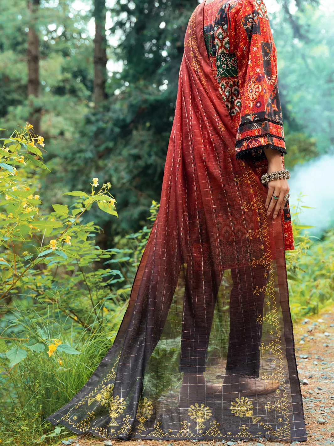 RED CAMBRIC 3PC UNSTITCHED | AWP-3PS-US-547 FB-1639A - Image 2