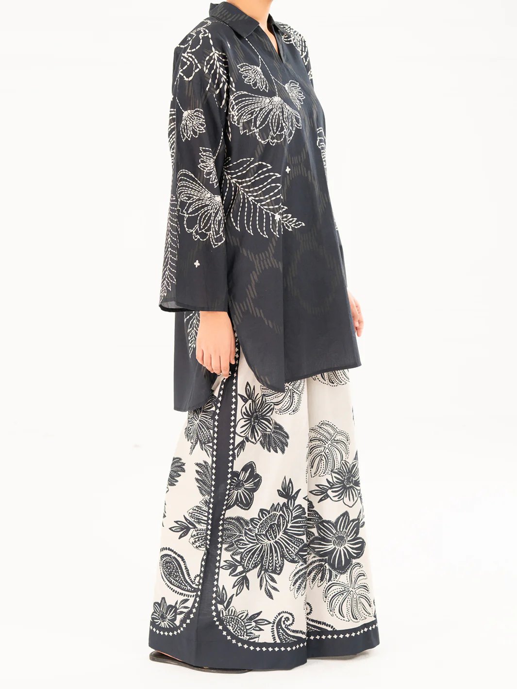 BLACK CAMBRIC KURTI | AWP-SLK-844/FB-844A - Image 3