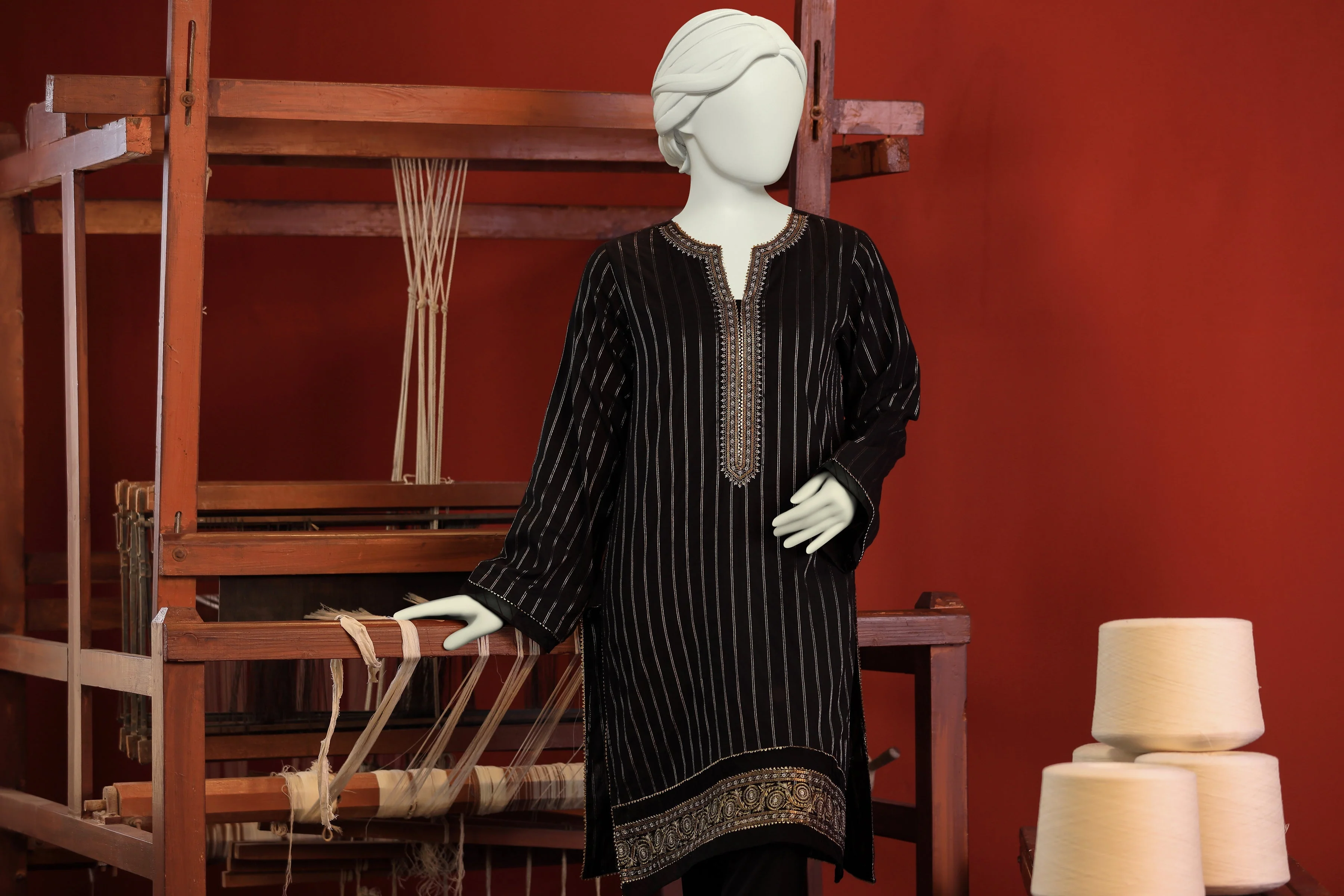 BLACK JACQUARD KURTI | CCW-1PS-S-US-22-207 ANAAR BOOTI-02 - Image 3