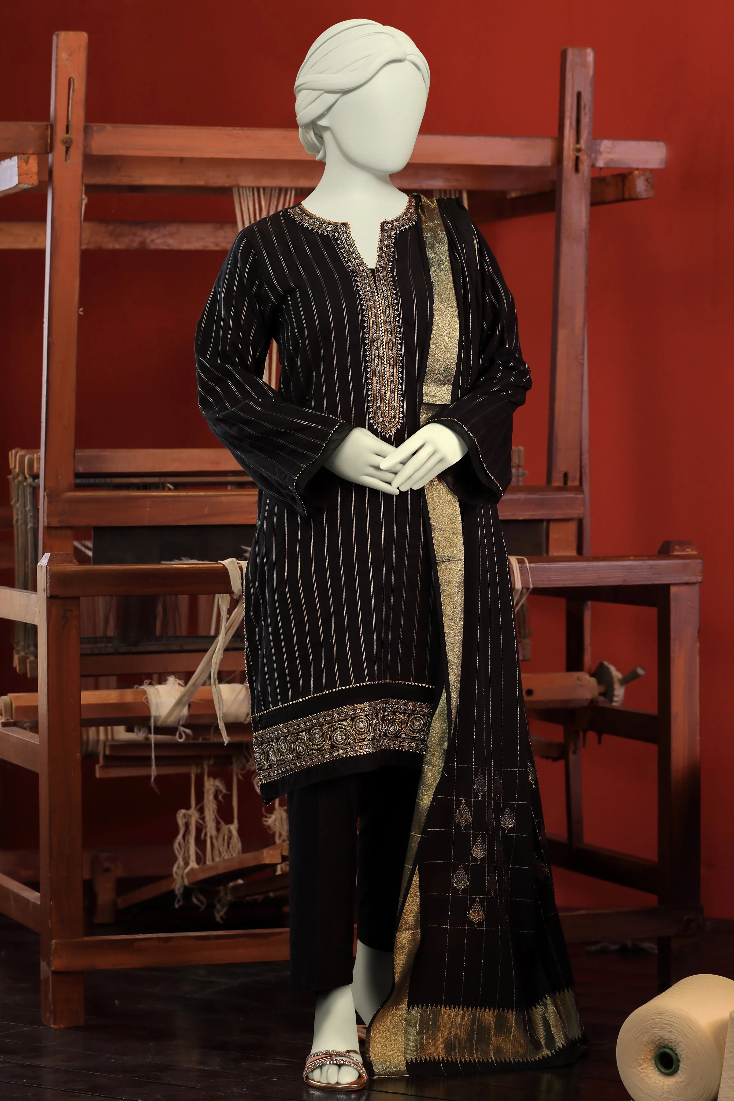 BLACK JACQUARD KURTI | CCW-1PS-S-US-22-207 ANAAR BOOTI-02 - Image 5