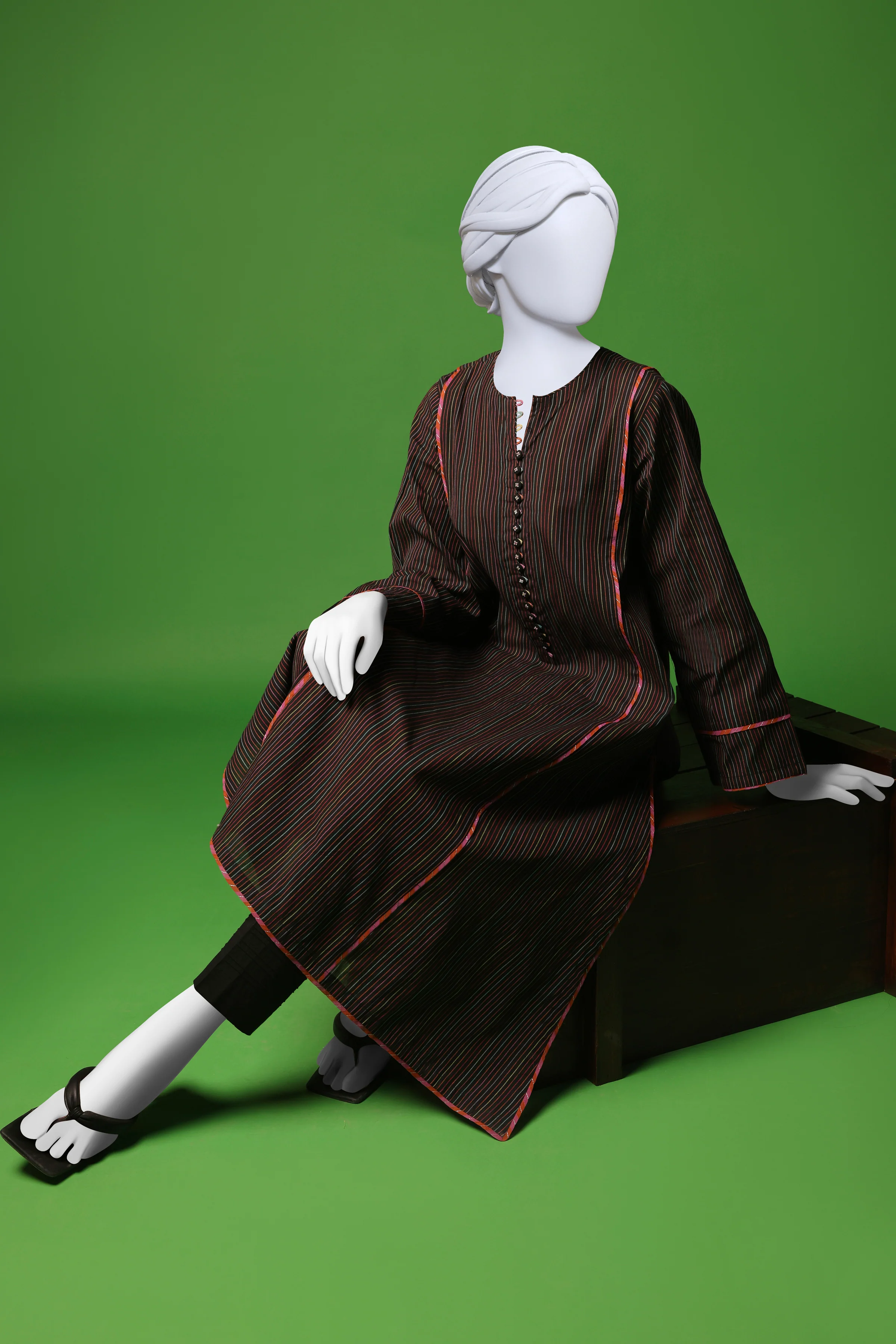 BLACK JACQUARD KURTI | CCW-1PS-S-US-22-3071 CHALK STRIPES - Image 4