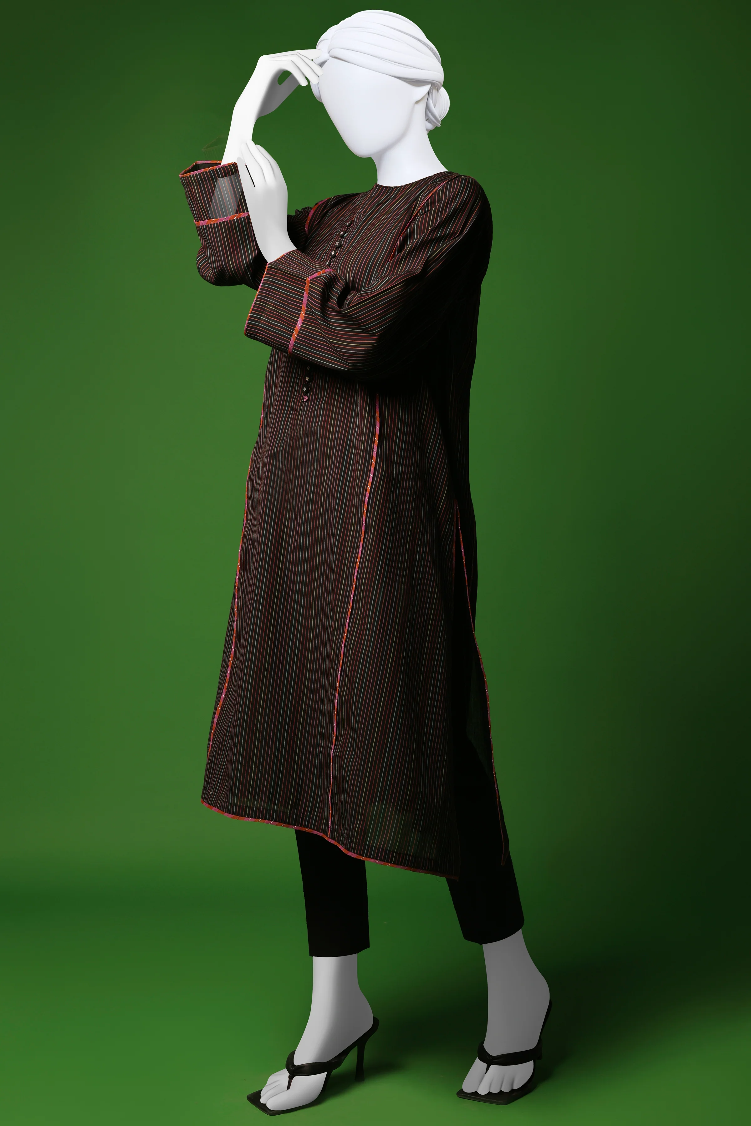 BLACK JACQUARD KURTI | CCW-1PS-S-US-22-3071 CHALK STRIPES - Image 5