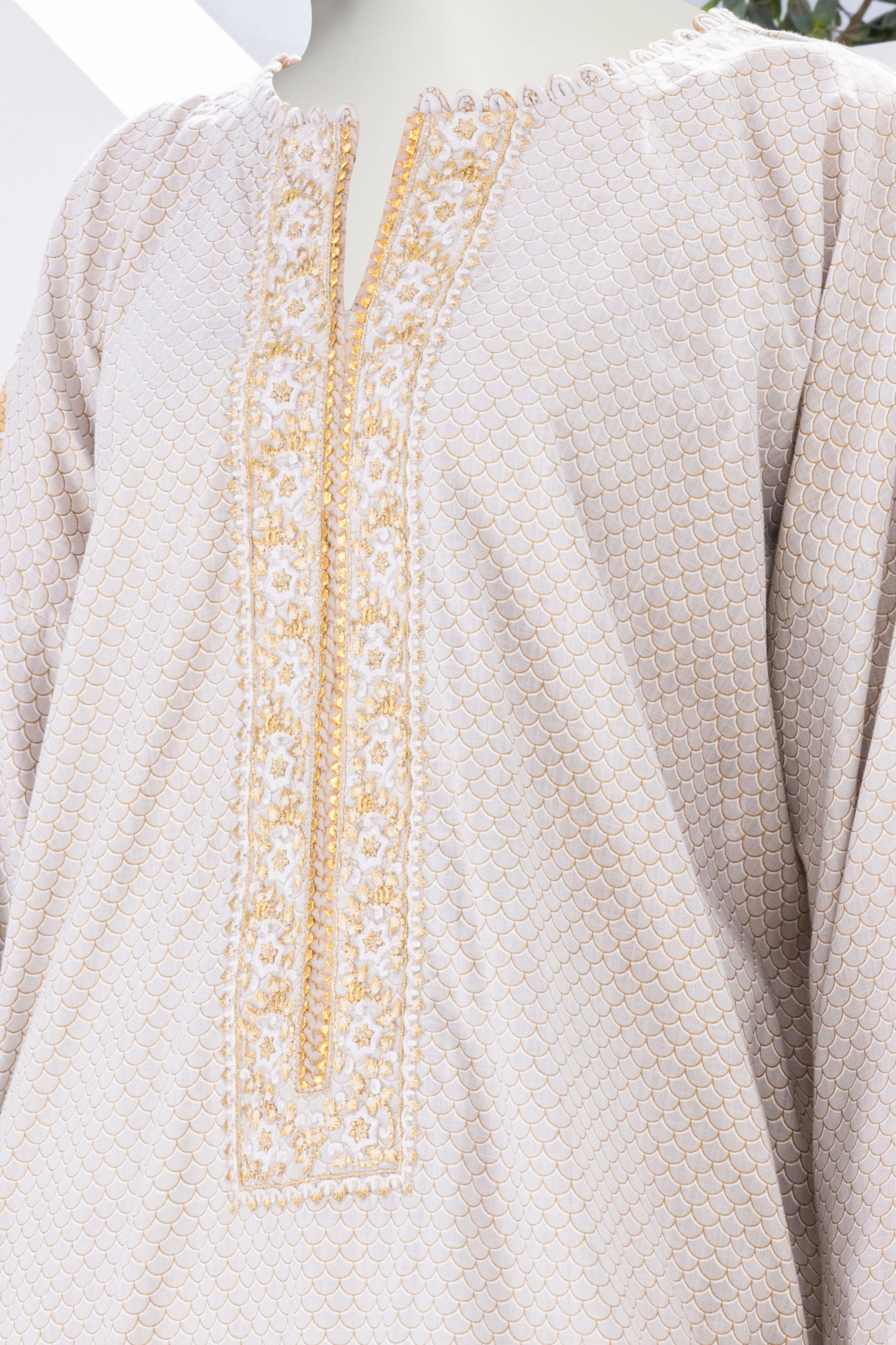 BEIGE-GREY LAWN 2PC STITCHED | CCW-2PS-ST-S-US-22-1702 MOTIA - Image 3