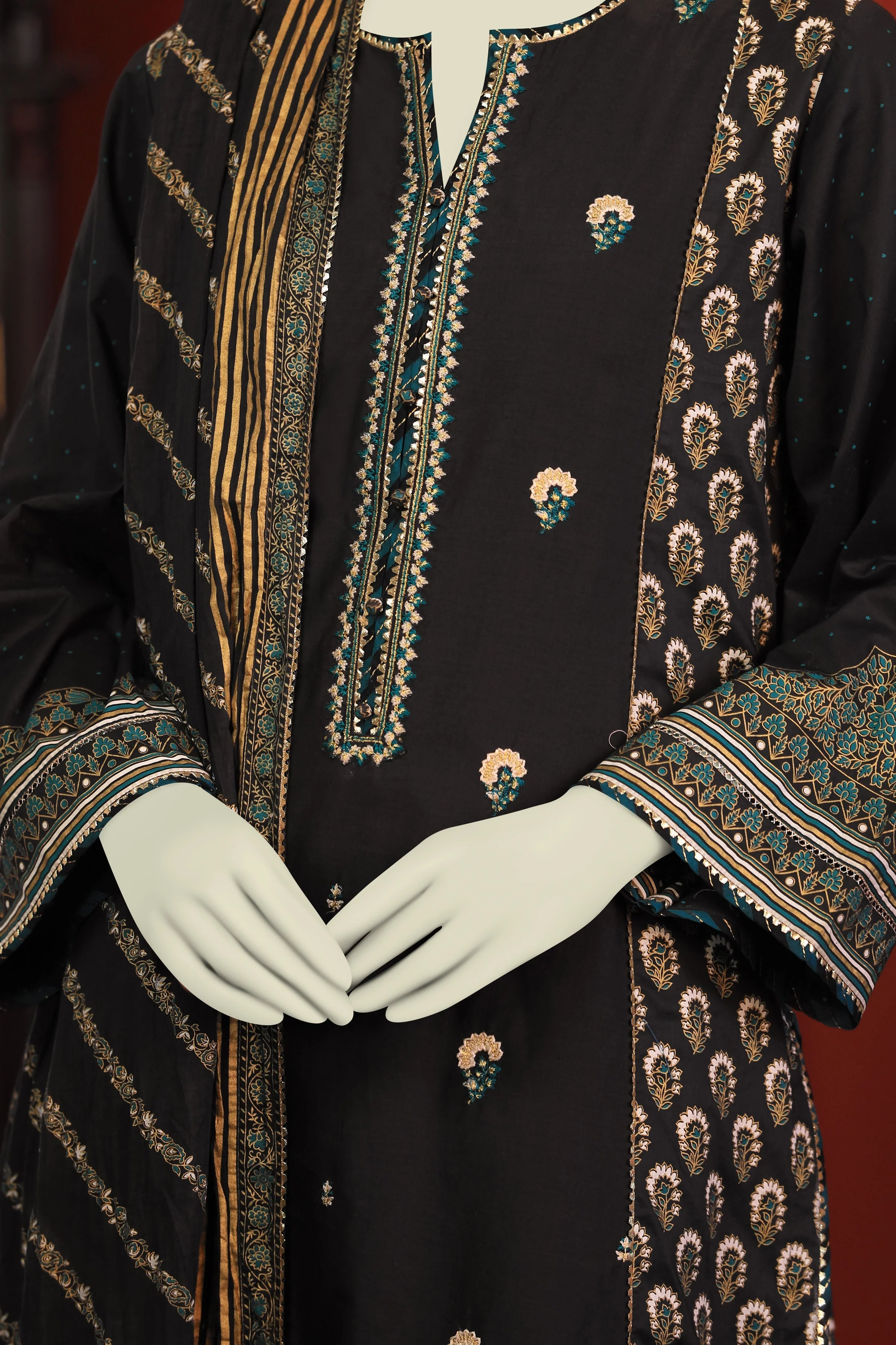 CHARCOAL LAWN 3PC UNSTITCHED | CCW-3PSU-S-US-22-018/A ANMOL-1 - Image 5