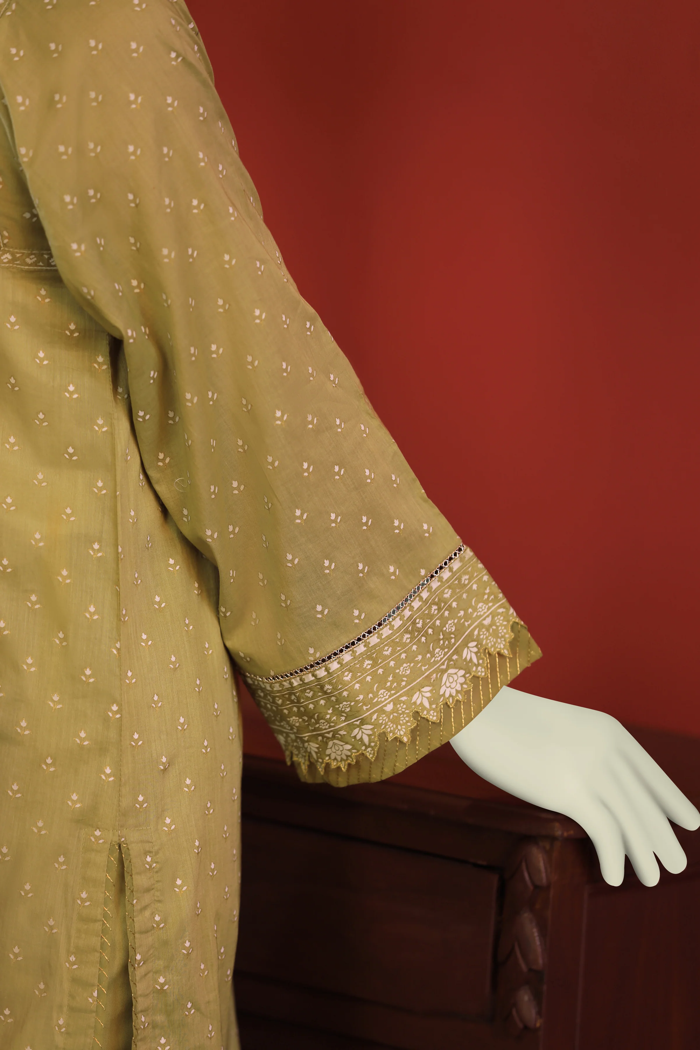 PISTACHIO LAWN 3PC UNSTITCHED | CCW-3PSU-S-US-22-020/A SHAJAR-1 - Image 4
