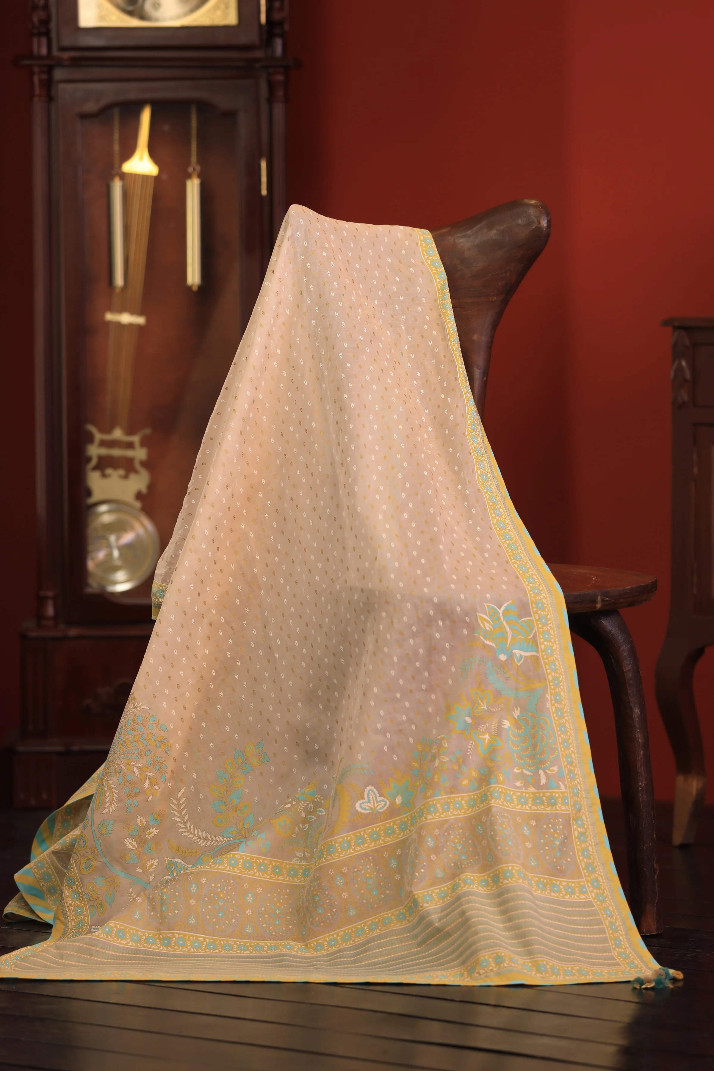 BEIGE LAWN 3PC UNSTITCHED | CCW-3PSU-S-US-22-021/B BAHAR-2 - Image 2