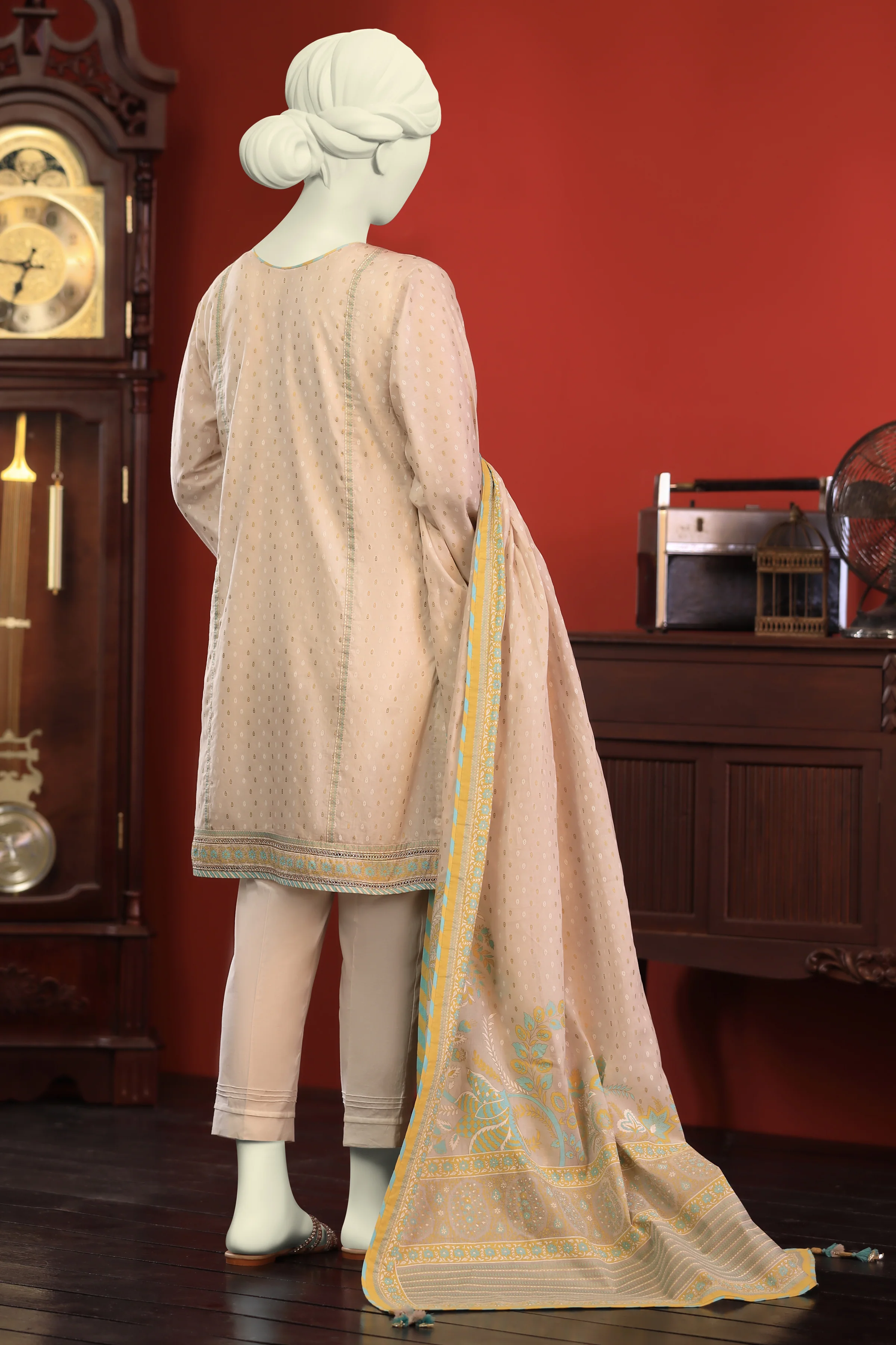 BEIGE LAWN 3PC UNSTITCHED | CCW-3PSU-S-US-22-021/B BAHAR-2 - Image 4