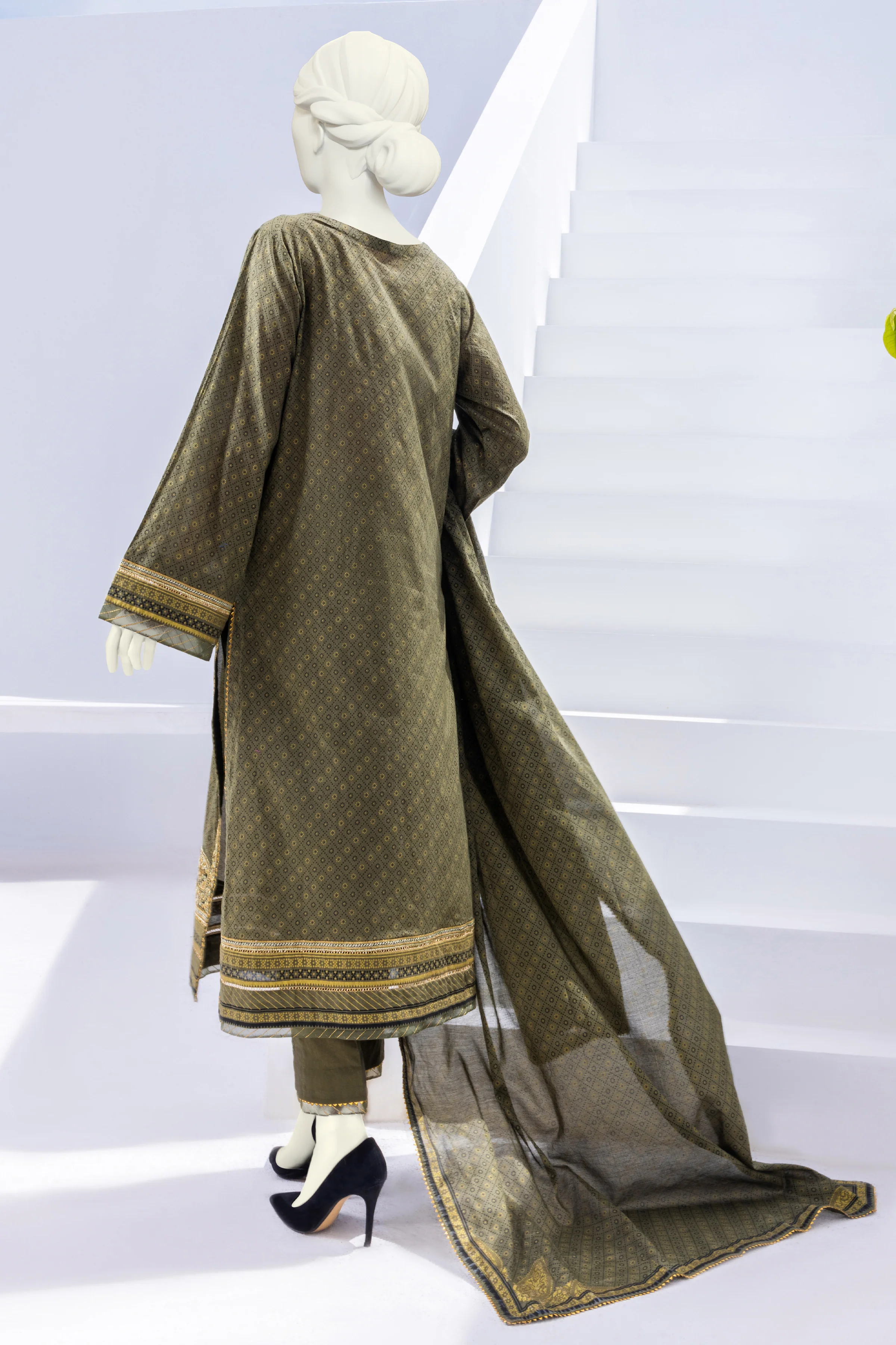 OLIVE GREEN LAWN 3PC STITCHED | CCW-3PSU-S-US-22-040/S GULAAL - Image 2