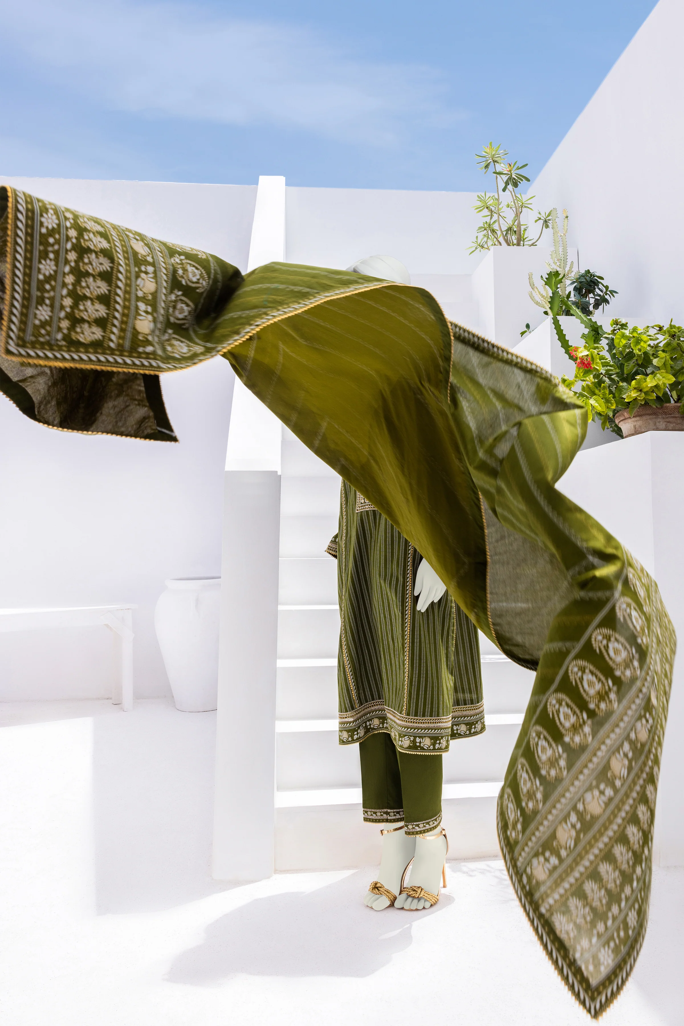 GREEN LAWN 3PC UNSTITCHED | CCW-3PU-S-US-22-047 DEFFODIL - Image 5