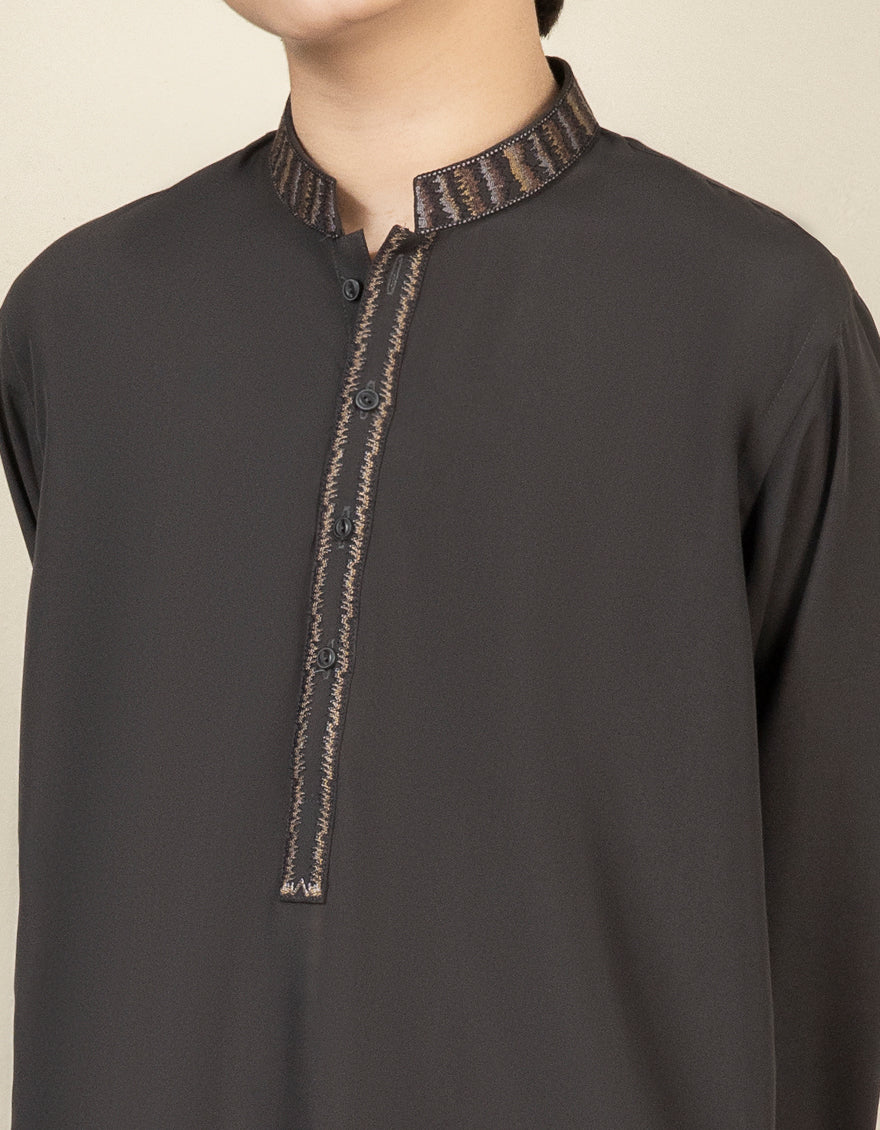 DEEP OLIVE KAMEEZ SHALWAR | JCKS-S-US-35839/S22/JJ7642-SF - Image 3
